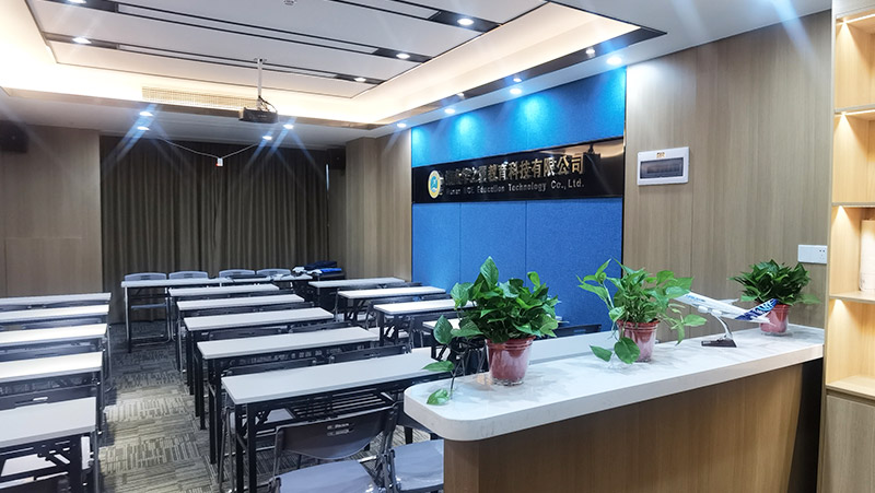 湖南华之翼教育科技公司办公室装修
